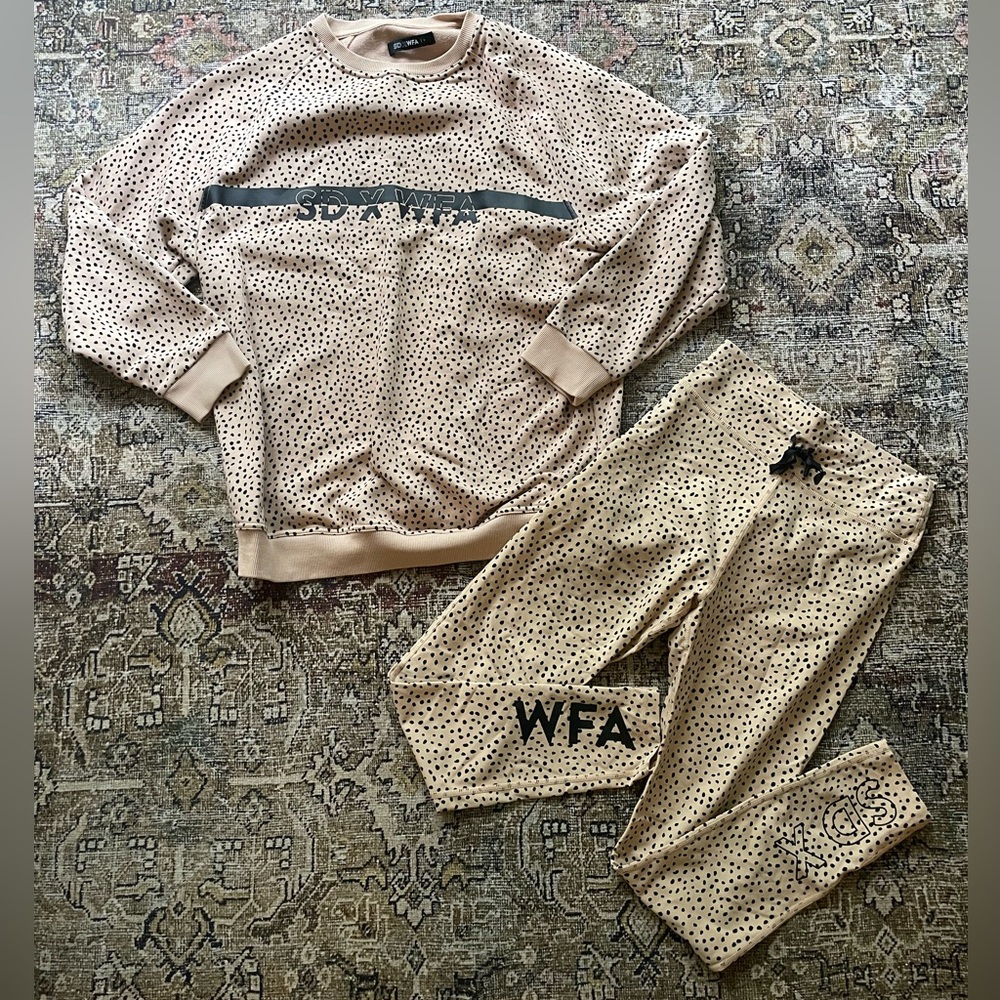 Sarah’s Day Speckled Set (Sweatshirt and leggings)